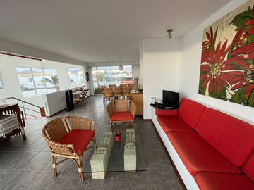 Venta Casa en Playa Las Lagunas de Puerto Viejo con Piscina y 5 Dormitorios