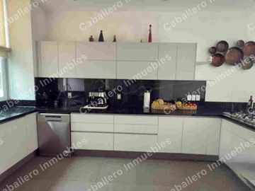 CASA EN VENTA SOLARES, Coto 5