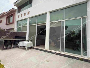 CASA EN VENTA SOLARES, Coto 5