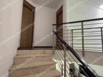 CASA EN VENTA SOLARES, Coto 5