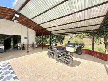 Venta de Casa Campestre en Combia Pereira