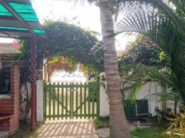 🌊 ¡VENTA DE HERMOSO HOSTAL FRENTE AL MAR EN AYANGUE! 🏨✨