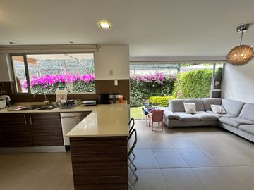 Casa de Venta Cumbaya cerca al Reservorio