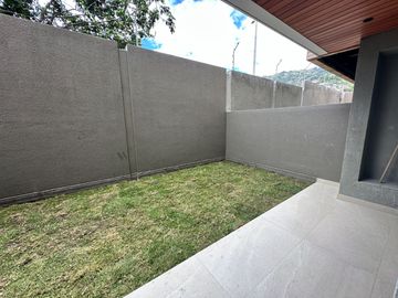 Departamento 2 habitaciones con Jardín de Venta Tumbaco Ruta Viva