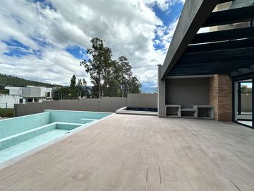 Departamento 2 habitaciones con Jardín de Venta Tumbaco Ruta Viva