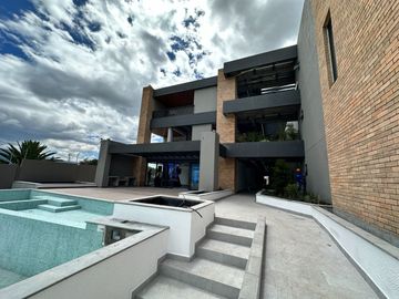 Departamento 2 habitaciones con Jardín de Venta Tumbaco Ruta Viva