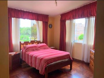 VENDO LINDA CASA EN SURCO
