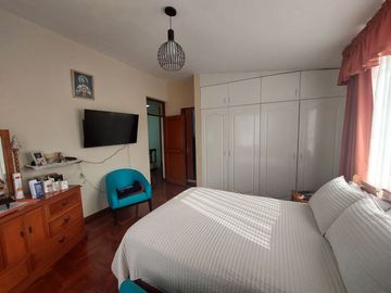 VENDO LINDA CASA EN SURCO