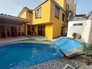 VENDO LINDA CASA EN SURCO