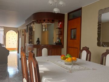 VENDO LINDA CASA EN SURCO