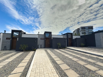 Townhouse En Lomas San Andrés