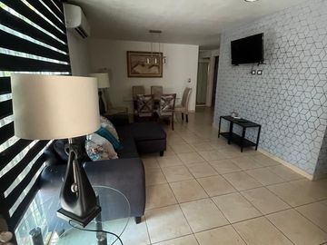 Departamento en venta en Las Quintas BR56