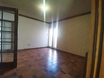 CASA EN VENTA CON ESPACIOS AMPLIOS EN FUENTES DEL SANTUARIO