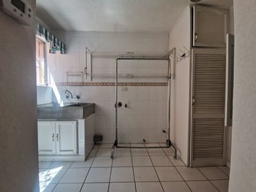CASA EN VENTA CON ESPACIOS AMPLIOS EN FUENTES DEL SANTUARIO