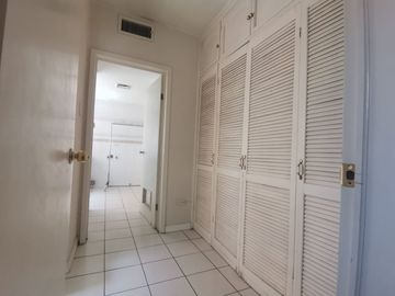 CASA EN VENTA CON ESPACIOS AMPLIOS EN FUENTES DEL SANTUARIO