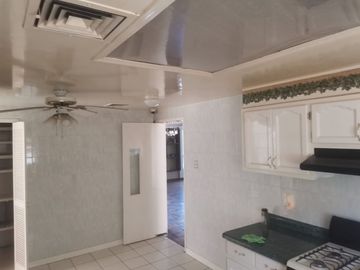 CASA EN VENTA CON ESPACIOS AMPLIOS EN FUENTES DEL SANTUARIO