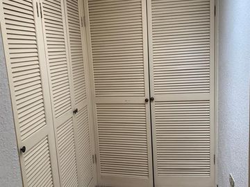 CASA EN VENTA CON ESPACIOS AMPLIOS EN FUENTES DEL SANTUARIO