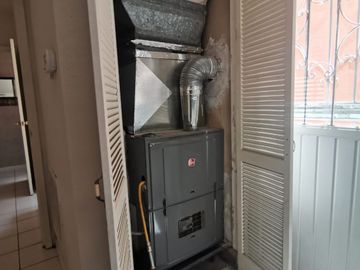CASA EN VENTA CON ESPACIOS AMPLIOS EN FUENTES DEL SANTUARIO