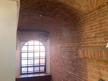 CASA EN VENTA CON ESPACIOS AMPLIOS EN FUENTES DEL SANTUARIO