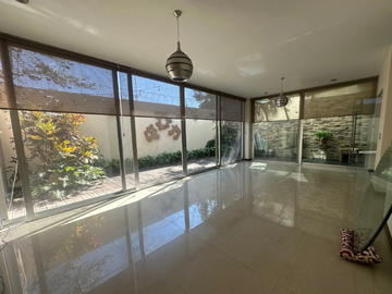 Casa De Remate En Venta Ubicada En Juan Palomar y Arias 930, Col. Jardines Universidad, Zap. Jalisco.
