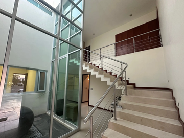 Casa De Remate En Venta Ubicada En Juan Palomar y Arias 930, Col. Jardines Universidad, Zap. Jalisco.