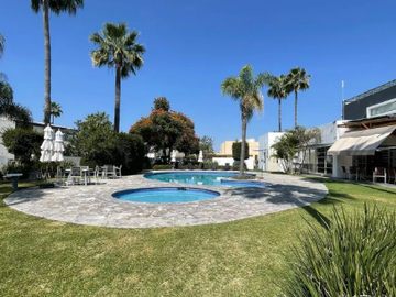 Casa De Remate En Venta Ubicada En Juan Palomar y Arias 930, Col. Jardines Universidad, Zap. Jalisco.