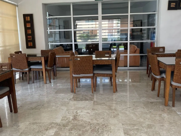 Casa De Remate En Venta Ubicada En Juan Palomar y Arias 930, Col. Jardines Universidad, Zap. Jalisco.