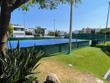 Casa De Remate En Venta Ubicada En Juan Palomar y Arias 930, Col. Jardines Universidad, Zap. Jalisco.