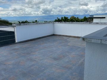 Renta Casa Campestre dos niveles en Exclusivo Condominio Cerritos