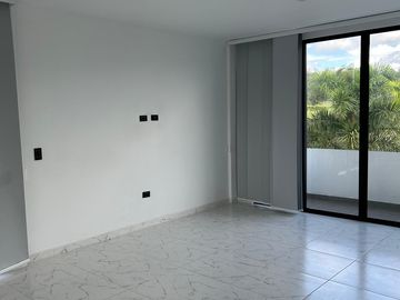 Renta Casa Campestre dos niveles en Exclusivo Condominio Cerritos