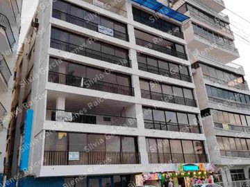 @En Venta Amplio Apartamento Frente al Malecón de Salinas