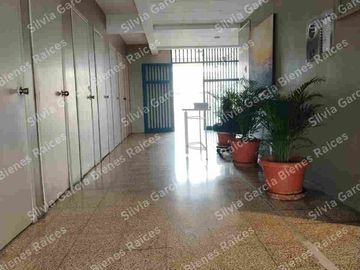 @En Venta Amplio Apartamento Frente al Malecón de Salinas