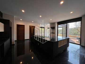 Elegante casa con imponente fachada para estrenar en Rancho San Juan.