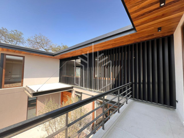 Elegante casa con imponente fachada para estrenar en Rancho San Juan.