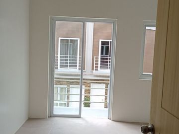 Corner RFO Unit at Elevé Homes Tagaytay: 3-Bedroom 2-Storey Townhouse Near Clubhouse with Flexible Terms – Save Up to ₱1.5M, Own for Only ₱37K/Month!