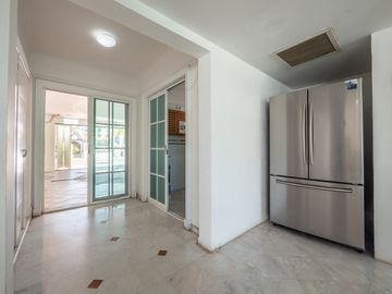 Casa Remodelada con Vista al Campo de Golf en Marina Vallarta - Remodeled Golf Course View Home in Marina Vallarta – Pool with Jacuzzi & Solar Panels