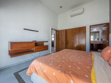 Casa Remodelada con Vista al Campo de Golf en Marina Vallarta - Remodeled Golf Course View Home in Marina Vallarta – Pool with Jacuzzi & Solar Panels
