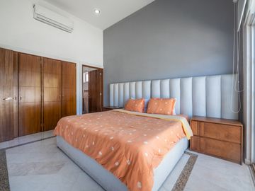 Casa Remodelada con Vista al Campo de Golf en Marina Vallarta - Remodeled Golf Course View Home in Marina Vallarta – Pool with Jacuzzi & Solar Panels