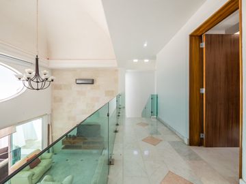 Casa Remodelada con Vista al Campo de Golf en Marina Vallarta - Remodeled Golf Course View Home in Marina Vallarta – Pool with Jacuzzi & Solar Panels