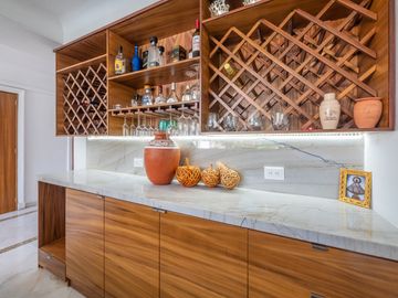Casa Remodelada con Vista al Campo de Golf en Marina Vallarta - Remodeled Golf Course View Home in Marina Vallarta – Pool with Jacuzzi & Solar Panels