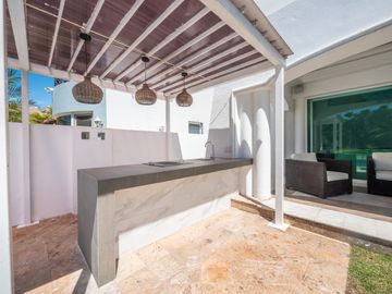 Casa Remodelada con Vista al Campo de Golf en Marina Vallarta - Remodeled Golf Course View Home in Marina Vallarta – Pool with Jacuzzi & Solar Panels