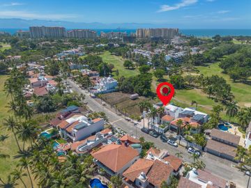 Casa Remodelada con Vista al Campo de Golf en Marina Vallarta - Remodeled Golf Course View Home in Marina Vallarta – Pool with Jacuzzi & Solar Panels