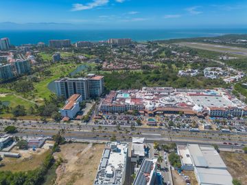 Casa Remodelada con Vista al Campo de Golf en Marina Vallarta - Remodeled Golf Course View Home in Marina Vallarta – Pool with Jacuzzi & Solar Panels