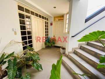 ID: 1141485 Duplex - 3Er Piso Mas Aires - 386 M2 - Entre Primavera, San Luis Y Velasco Astete