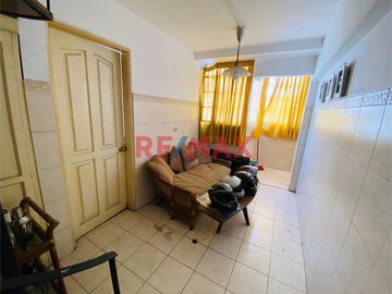 ID: 1141485 Duplex - 3Er Piso Mas Aires - 386 M2 - Entre Primavera, San Luis Y Velasco Astete
