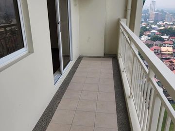 PASALO! 2BR-ASTON PLACE in Dominga St. Pasay City near MOA