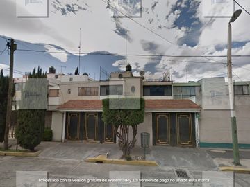 Casa en Venta en Estado de México.