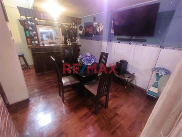 Exclusiva Casa De 3 Pisos En Venta - Urb. Santa Leonor, Chorrillos