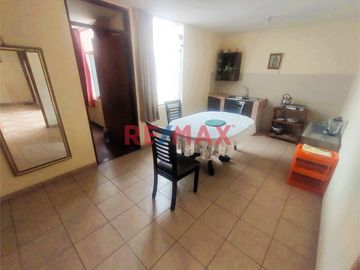 Exclusiva Casa De 3 Pisos En Venta - Urb. Santa Leonor, Chorrillos