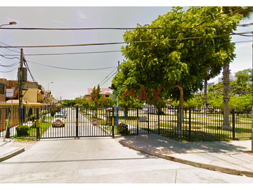 Exclusiva Casa De 3 Pisos En Venta - Urb. Santa Leonor, Chorrillos